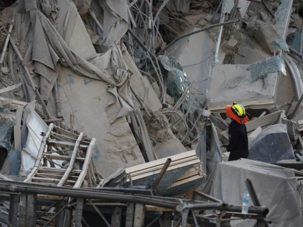 Birmania declara tregua tras devastador terremoto, pero la guerra civil complica la ayuda.