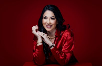 La manabita Mariana Bermúdez brilla en Telemundo con sus enseñanzas sobre salud mental y amor propio