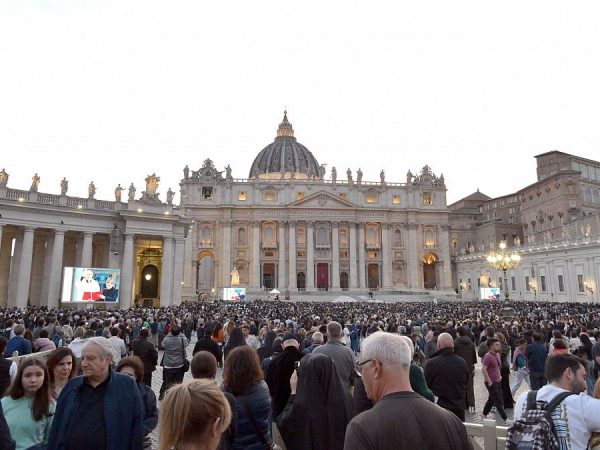La ministra de Cultura de Rusia, Olga Liubimova, representará al país en el funeral del Papa Francisco