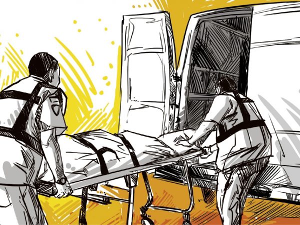 La mujer fue trasladada al hospital Martín Icaza Bustamente en Babahoyo donde recibe atención médica especializada.