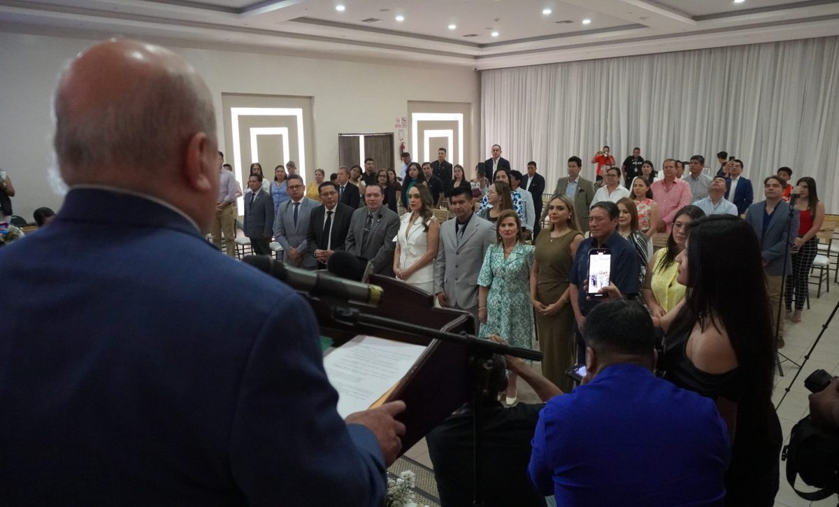La nueva directiva de la Asociación de Radiodifusión de Santo Domingo asumió sus funciones este 22 de mayo de 2025.