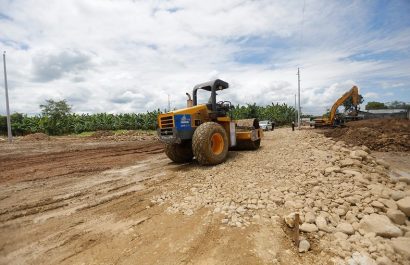 La obra pública se podría afectar con los ajustes fiscales que pide el FMI a Ecuador. FOTO: Presidencia de Ecuador