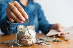 La planificación financiera comienza con la identificación de metas financieras relevantes.