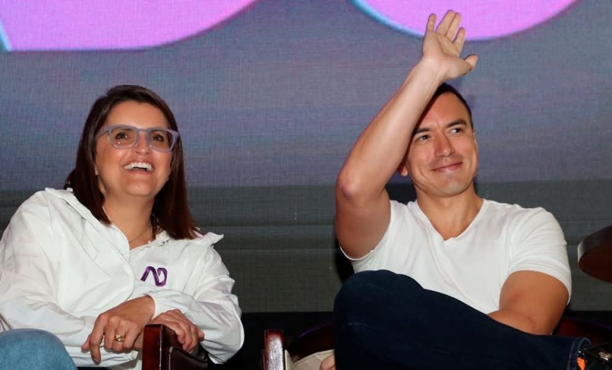 La vicepresidenta electa María José Pinto junto a Daniel Noboa, presidente de Ecuador.