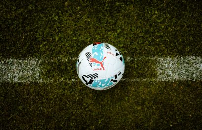 LaLiga y Puma presentan el balón para la temporada 2025-2026 con "nuevos colores" y "una estética más depurada"