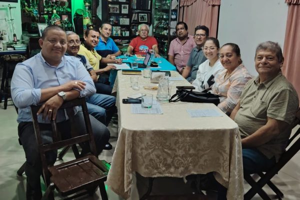 Las actividades son organizadas por los gobiernos de blancos, negros y la Sagrada Familia.
