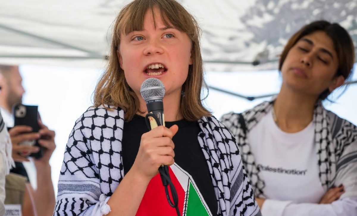 Las autoridades israelíes prohibieron la entrada al país, durante 100 años, a la activista climática sueca Greta Thunberg.