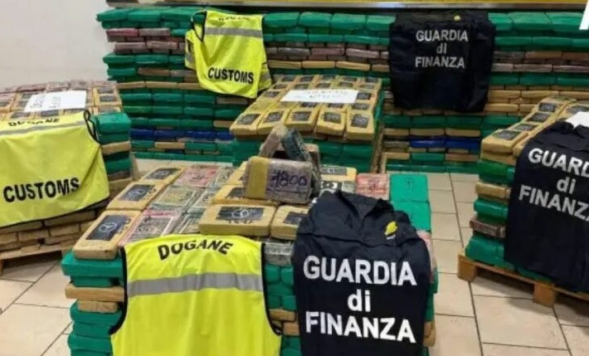 Las autoridades italianas confiscaron dos toneladas de cocaína en el puerto de Livorno, en el noroeste del país.