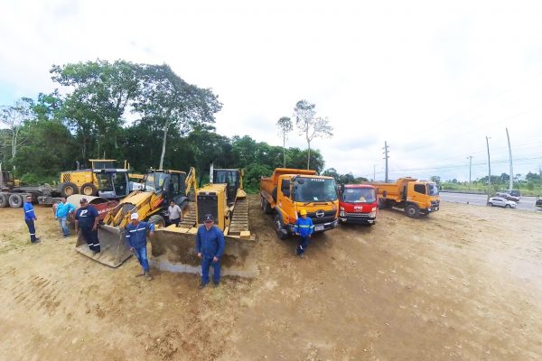 Las autoridades presentaron oficialmente el inicio de la obra vial en la avenida Las Delicias, en Santo Domingo.