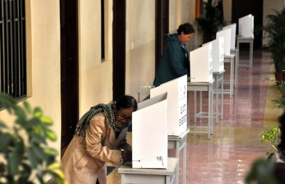 El movimiento correísta de la RC, pide al CNE que le remita el padrón con firmas y huellas. FOTO: API.