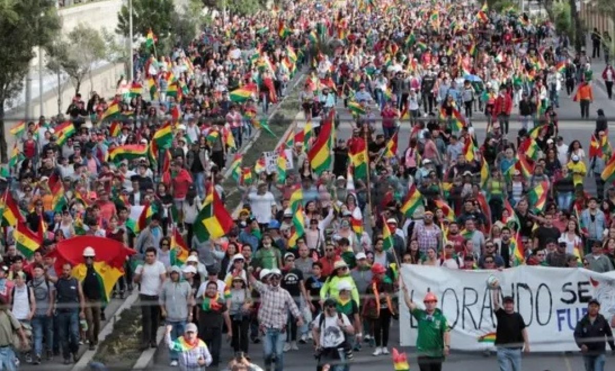 Las recientes decisiones presidenciales de Luis Arce y la reacción de Evo Morales han intensificado la tensión en Bolivia