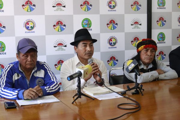 Leonidas Iza y Pabel Muñoz abordan temas de infraestructura en Quito