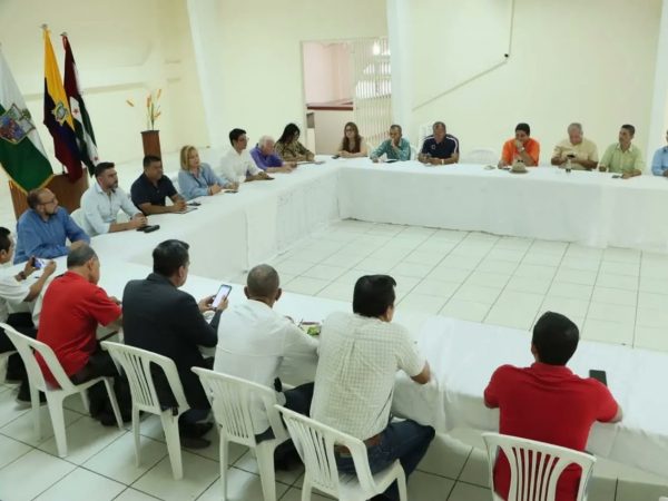 Líderes de Manabí rechazan propuesta de traslado de sede zonal 4 a Santo Domingo