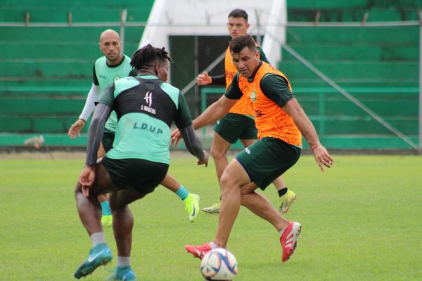 Liga de Portoviejo busca recuperar el liderato en el Grupo A ante Germud en el Reales Tamarindos