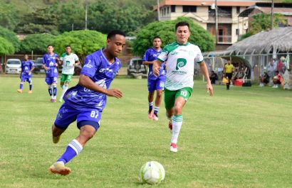 Liga de Portoviejo golea a Indeco en el estadio Los Azules de Rocafuerte