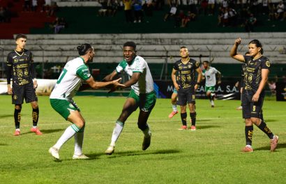 Liga de Portoviejo vence por 2-1 a LDU El Carmen en el Reales Tamarindos