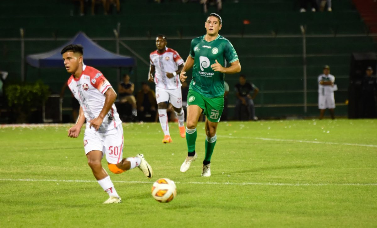 Liga de Portoviejo y 11 de Mayo jugaron el pasado sábado un duelo amistoso en el Reales Tamarindos