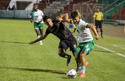 Liga de Portoviejo y LDU El Carmen se disputan el liderato del Grupo A en Manabí