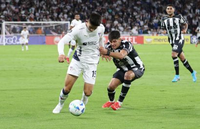 Liga de Quito rescató un empate ante Central Córdoba en su debut en Copa Libertadores