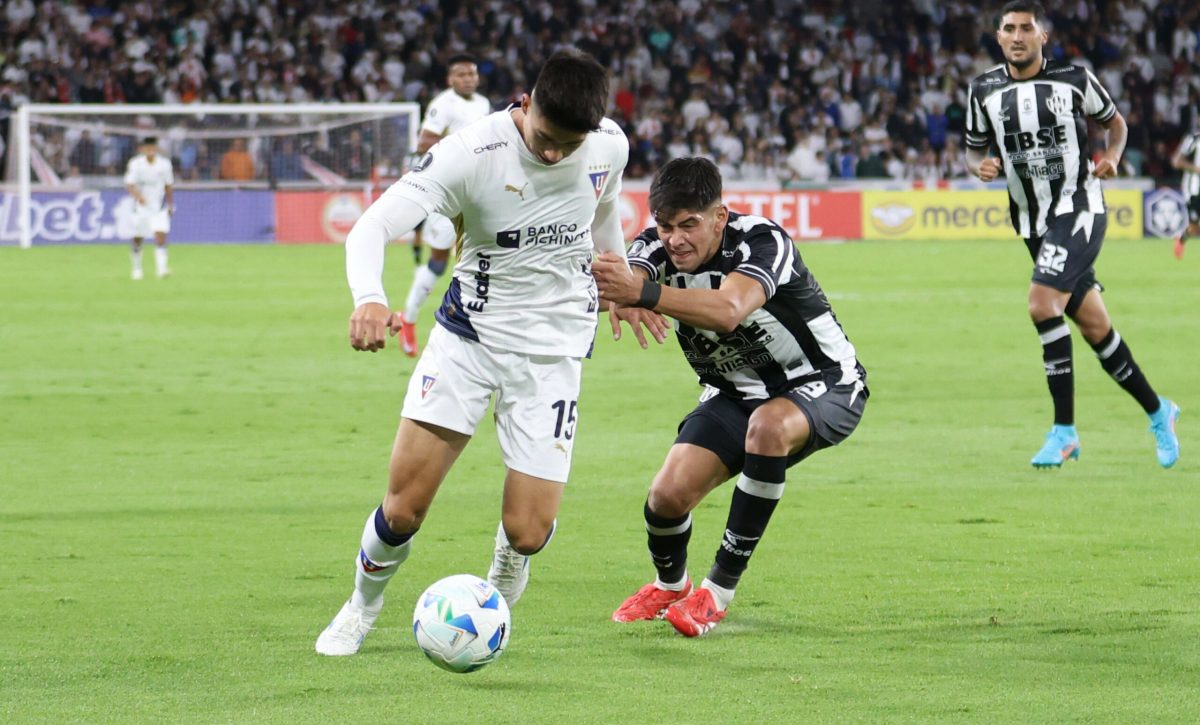 Liga de Quito rescató un empate ante Central Córdoba en su debut en Copa Libertadores