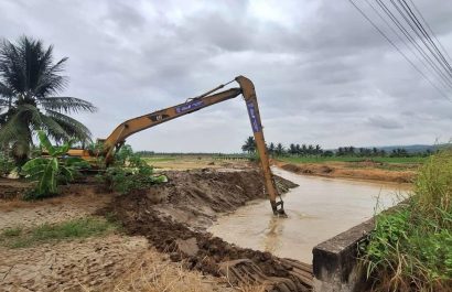 Limpian canal Las Maravillas para prevenir inundaciones en temporada de lluvias