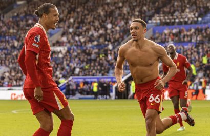 Liverpool está a un punto del título de la Premier League tras el empate del Arsenal