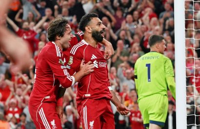 Liverpool inicia se defensa del título en la Premier League con victoria ante Bournemouth