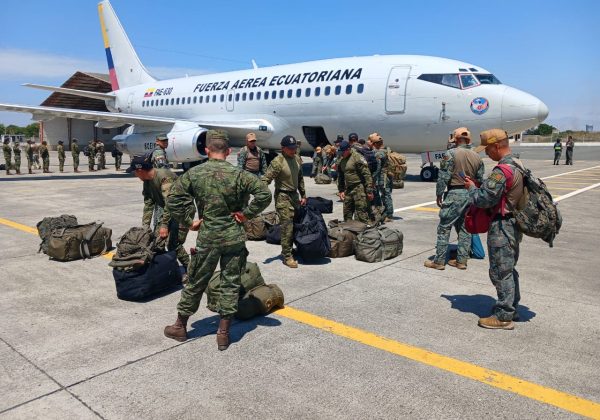 Llegan 200 militares máspara reforzar la seguridad en Manta y Portoviejo contra el crimen organizado