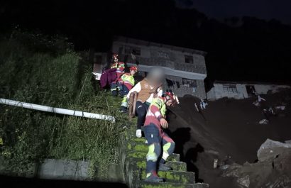 Lluvias en Quito provocan deslizamiento de tierra en Cotocollao 20 personas serán reubicadas