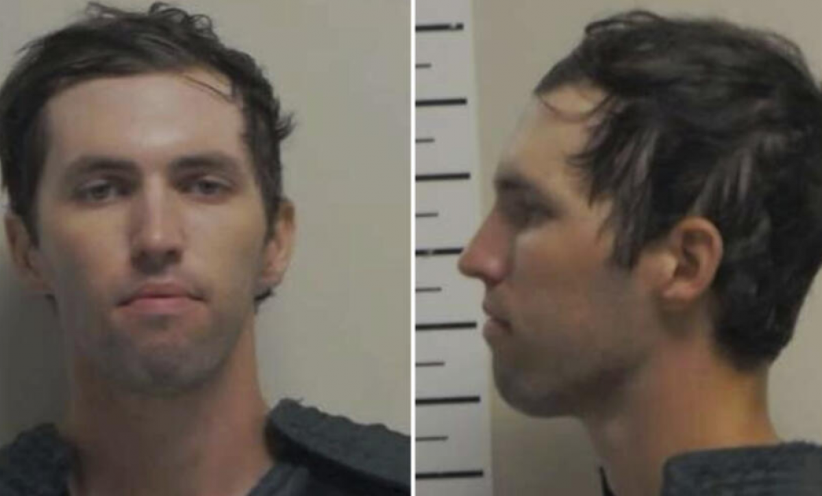 Foto de frente y de perfil de Tyler Robinson, supuesto asesino de  Charlie Kirk.