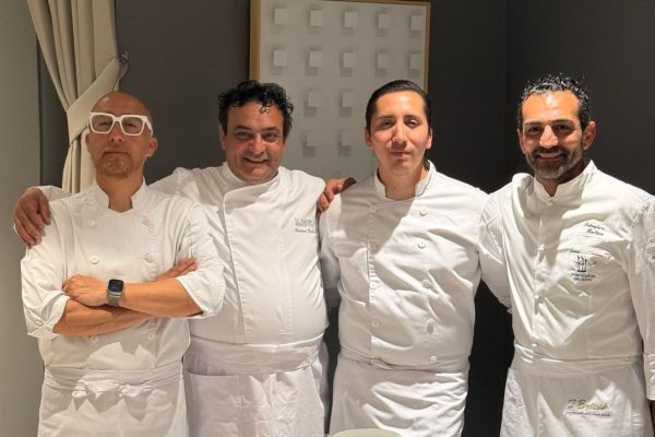 La cocina ecuatoriana destacó en Europa con una presentación de los Chefs Gallardo quienes ofrecieron una cena exclusiva y charlas magistrales sobre gastronomía nacional.