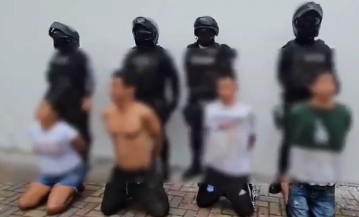 Los detenidos fueron presentados por la Policía y entregados a las autoridades judiciales.