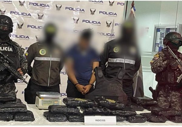 Los detenidos y las evidencias fueron presentadas por la Policía Nacional.