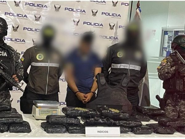 Los detenidos y las evidencias fueron presentadas por la Policía Nacional.