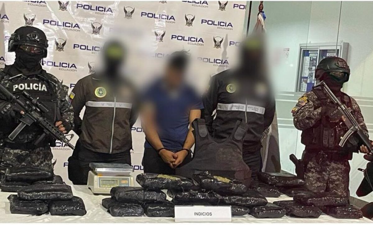 Los detenidos y las evidencias fueron presentadas por la Policía Nacional.