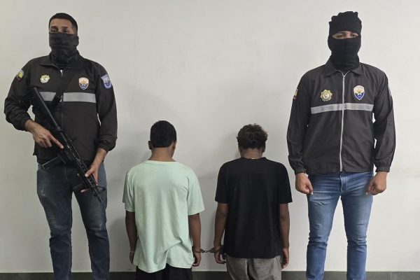 Los dos hermanos adolescentes quedaron a órdenes de las autoridades judiciales especilizadas en menores.