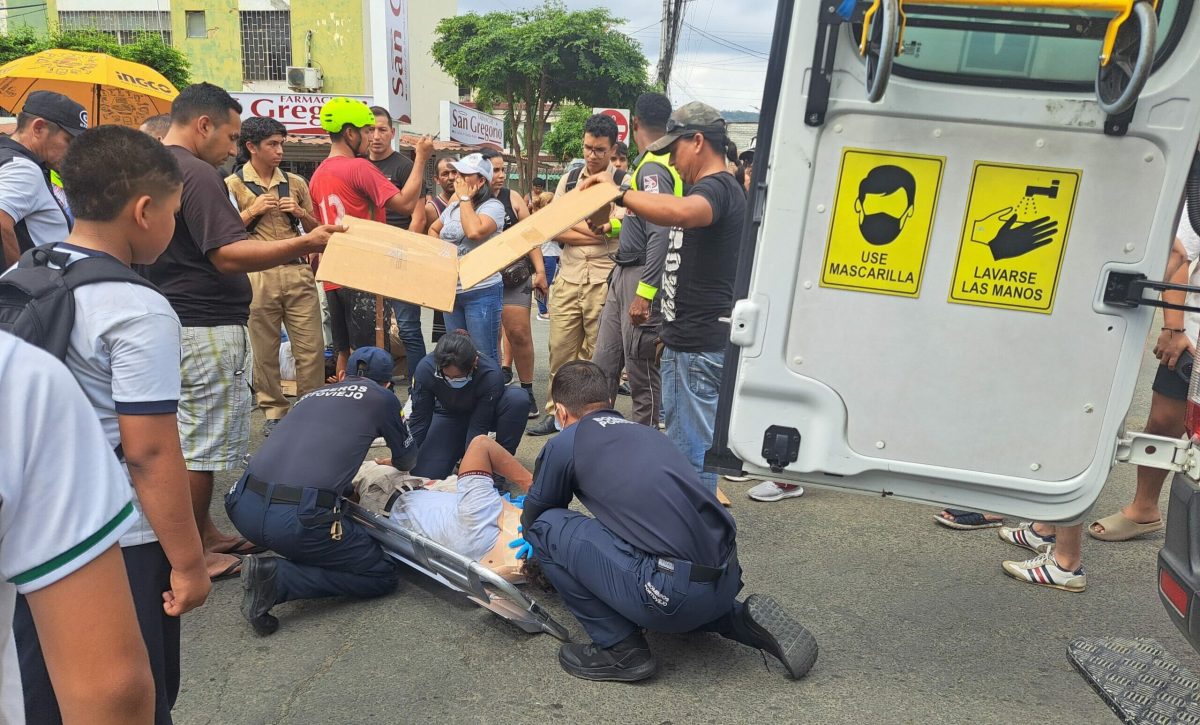 Los heridos fueron trasladados a una casa de salud para recibir atención médica especializada.