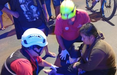 Los heridos recibieron atención prehospitalaria por parte de paramédicos del Cuerpo de Bomberos de El Carmen.