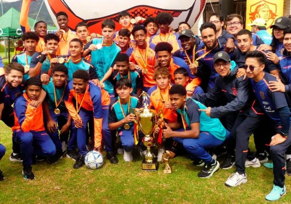 Los jugadores de Ecuador que se proclamaron campeones de la Youth Cup.