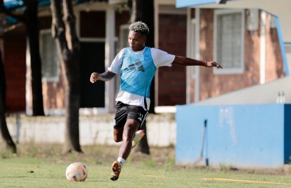 Los jugadores que podrían salir de Emelec y el entrenador Jorge Célico tiene en duda su continuidad