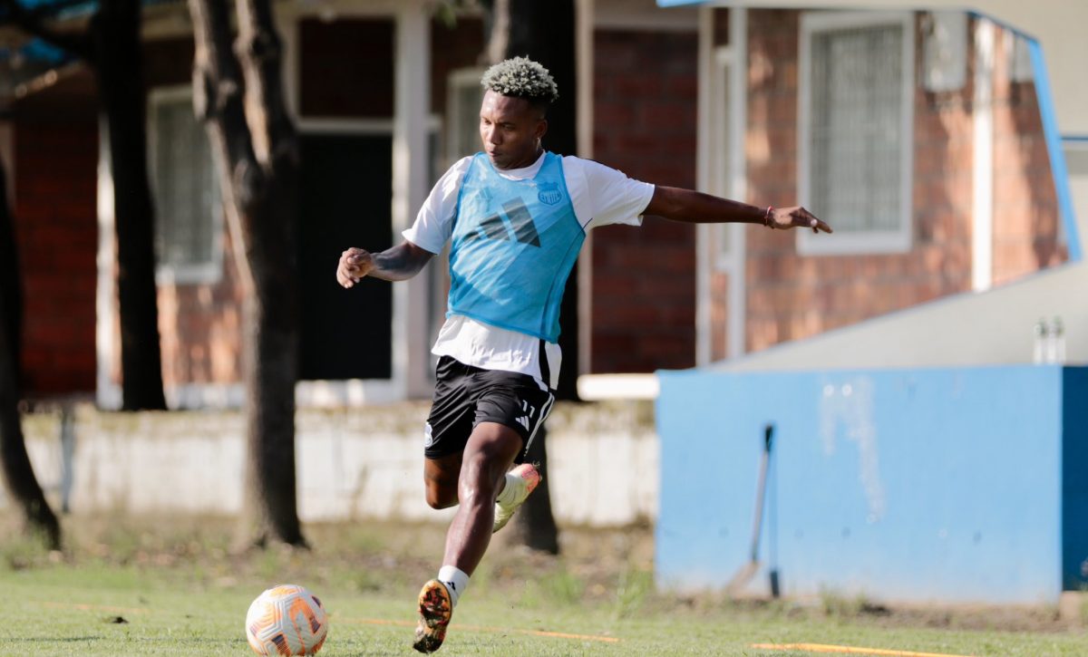 Los jugadores que podrían salir de Emelec y el entrenador Jorge Célico tiene en duda su continuidad