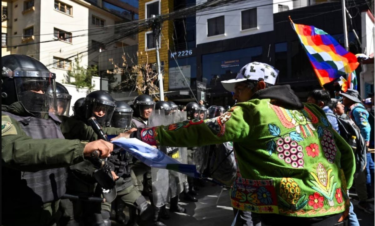 Los seguidores de Morales se abrieron paso por la fuerza.
