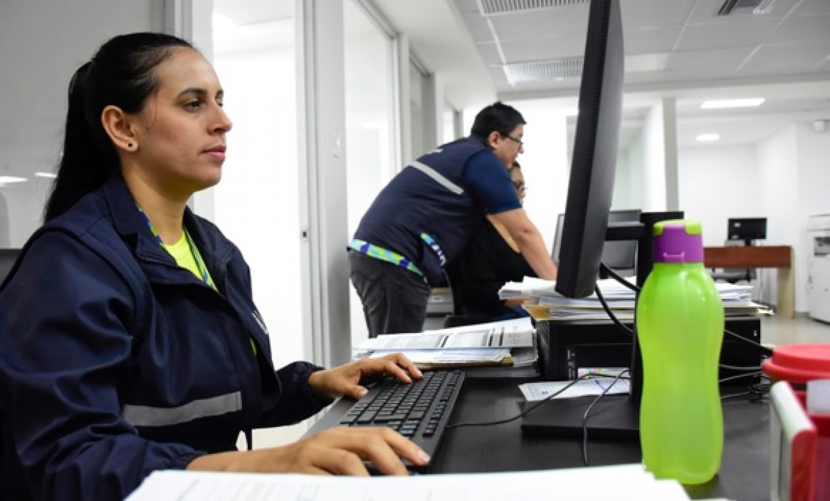 Los trabajadores del sector público tienen nuevas reglas en Ecuador. FOTO: Luis Moreira