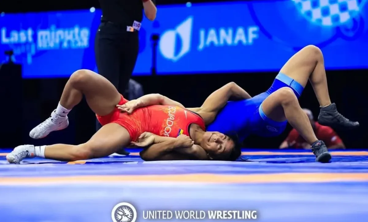 Lucía Yépez se quedó con la medalla de plata en el Mundial de Lucha.