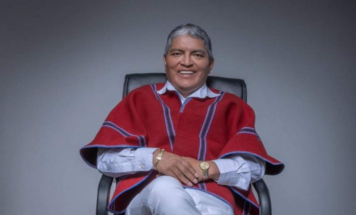 Luis Alfonso Chango dice que su cooperativa es un ejemplo de cómo un indígena administra una entidad financiera exitosa.