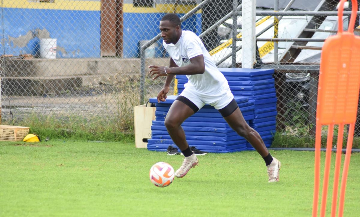 Luis Cicedo, defensa central de Delfín SC