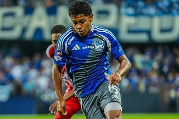 Luis Fragozo establece marca como el debutante más joven en LigaPro