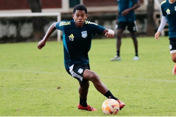 uis Fragozo, jugador de Emelec. Foto: @CSEmelec