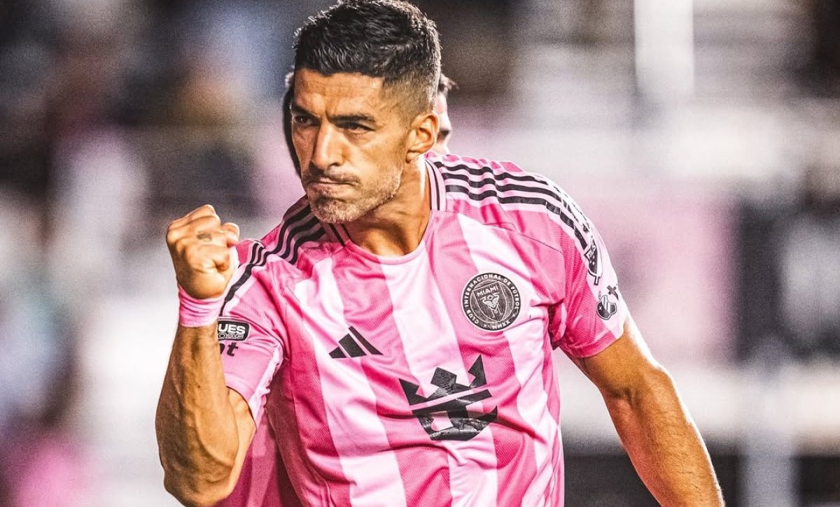 Luis Suárez suspendido seis partidos por escupir a un integrante de Seattle Sounders.