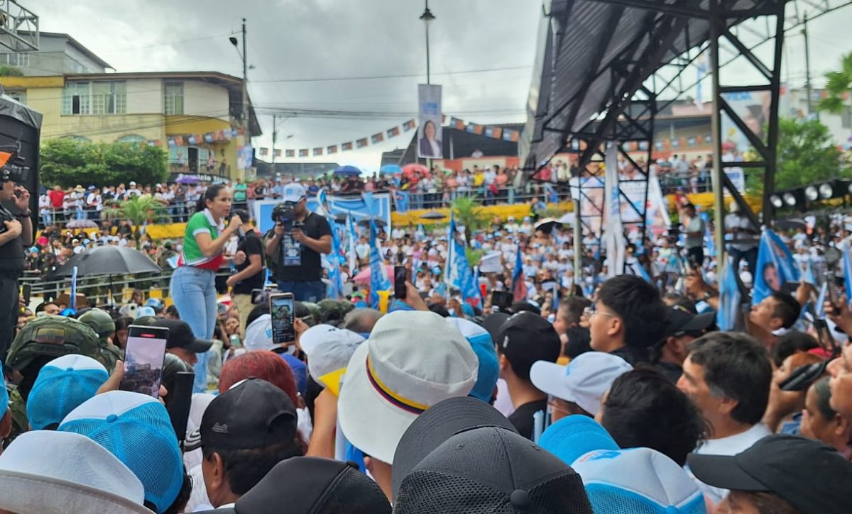 Luisa González realizó su cierre de campaña en Santo Domingo de los Tsáchilas